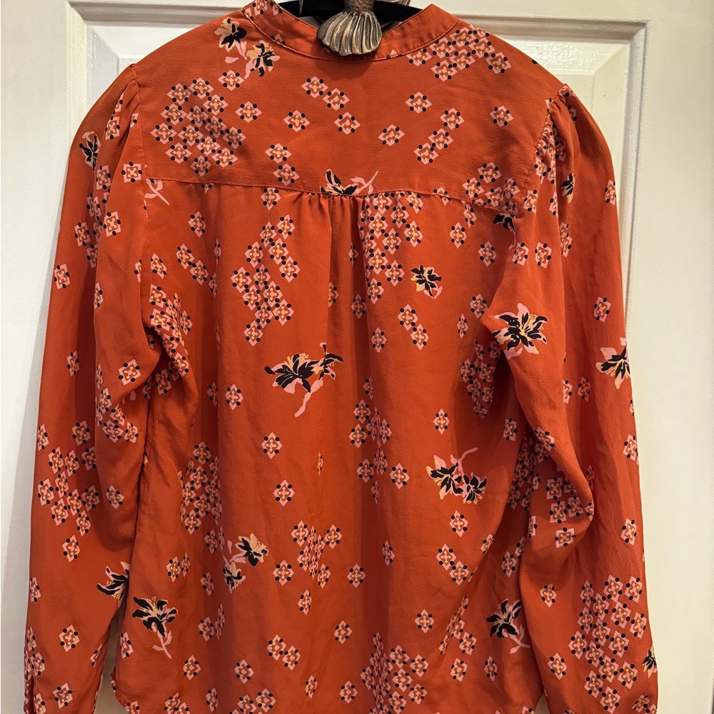 B. Vintage Shirt Top 100% Silk Sz S Small Button down. Exc like new cond… - Picture 2 of 6